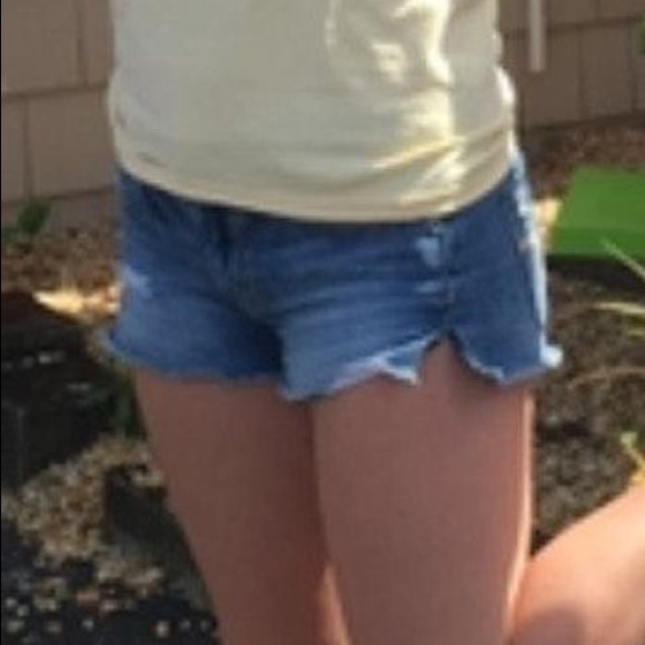 American Eagle Blue Denim Cutoffs - Picture 3 of 3